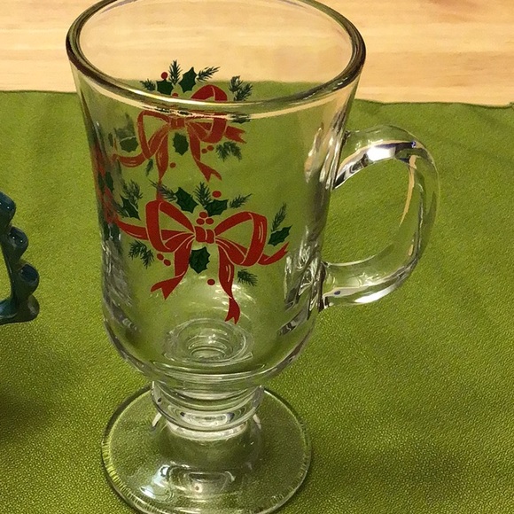 COPY - Mugs glass and porcelain, holiday set, very nice, etc - Picture 3 of 8